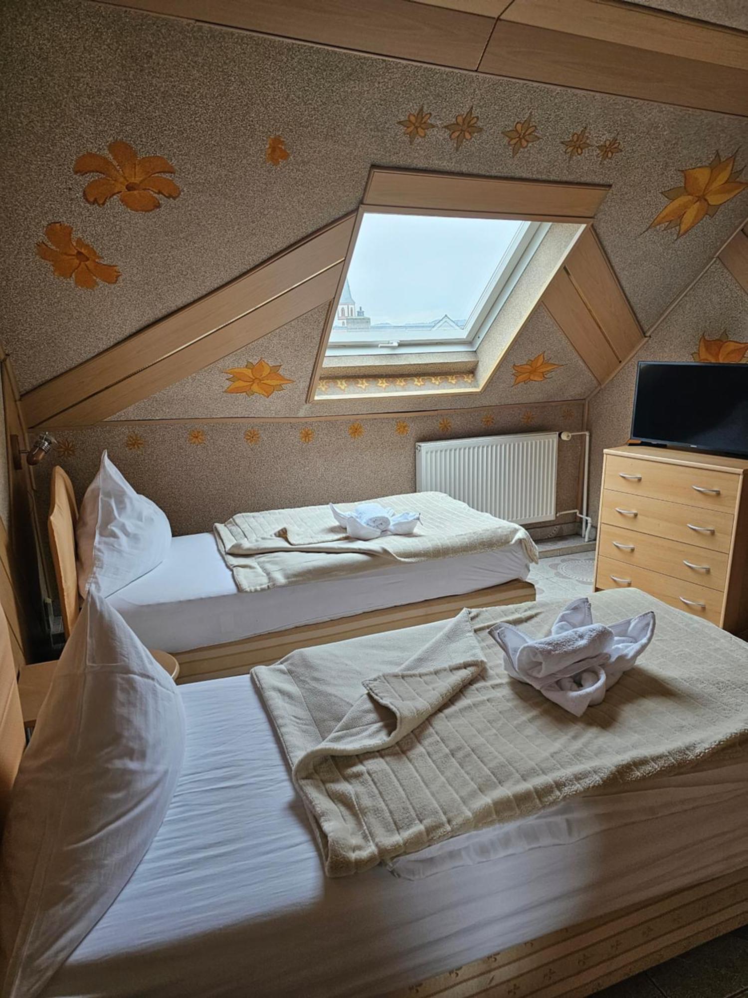 Hotel Tenne Фирнхайм Екстериор снимка
