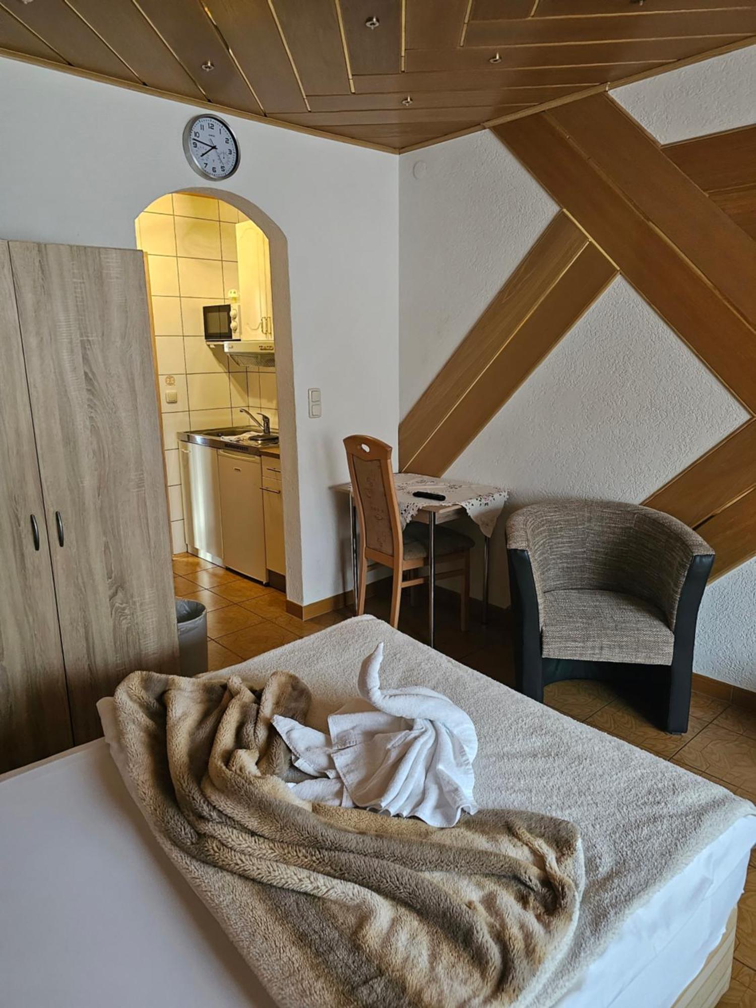 Hotel Tenne Фирнхайм Екстериор снимка