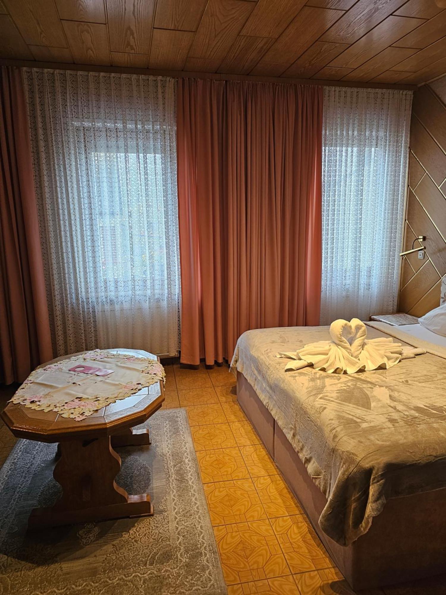Hotel Tenne Фирнхайм Екстериор снимка
