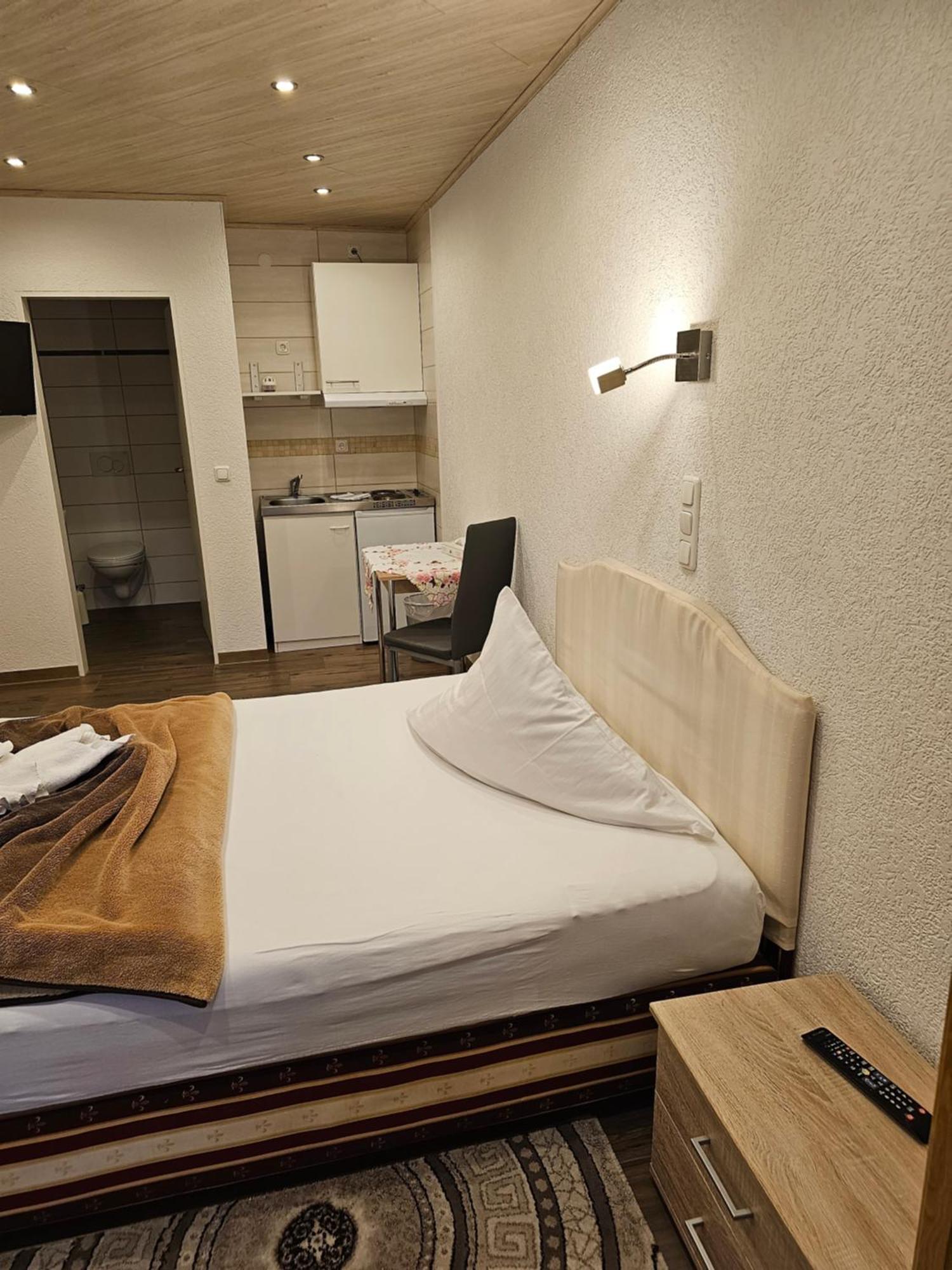 Hotel Tenne Фирнхайм Екстериор снимка