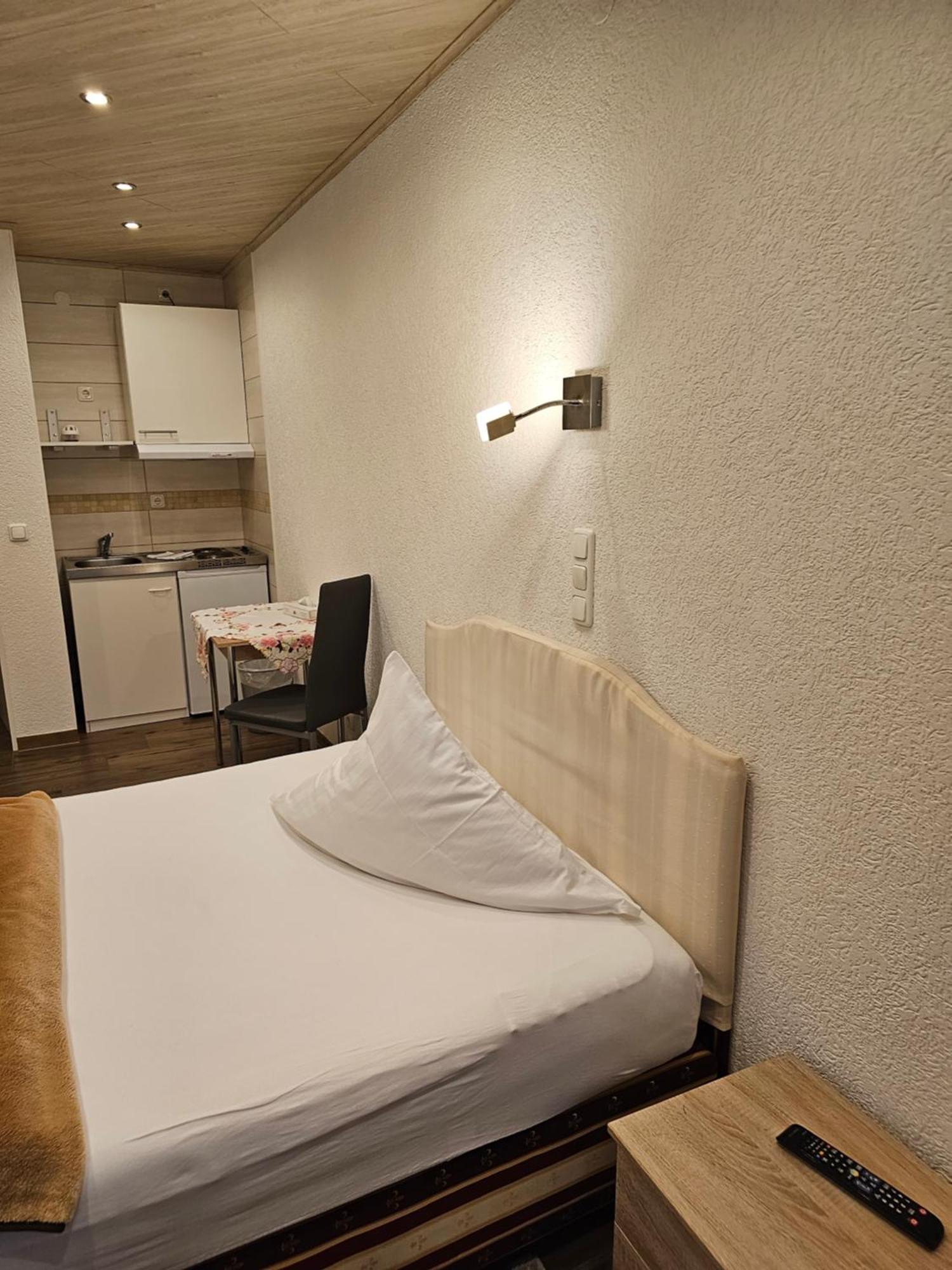 Hotel Tenne Фирнхайм Екстериор снимка