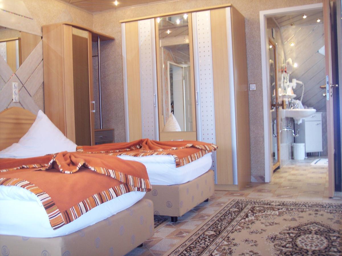 Hotel Tenne Фирнхайм Екстериор снимка
